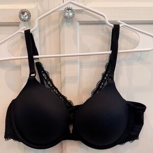 Size 40B Soma Black Embraceable Push Up Bra with Lace and Convertible Straps